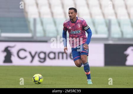 Torino, 30th dicembre 2022. Danilo della Juventus durante la partita amichevole allo stadio Allianz di Torino. Il credito per le immagini dovrebbe essere: Jonathan Moskrop / Sportimage Credit: Sportimage/Alamy Live News Foto Stock