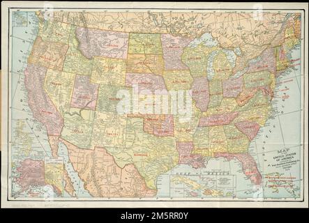 Mappa degli Stati Uniti d'America. Mostra la popolazione degli stati secondo il censimento del 1900... Mappa tascabile dell'albero della famiglia degli Stati Uniti e dello zio Sam. Mappa tascabile dell'albero della famiglia degli Stati Uniti e dello zio Sam, Stati Uniti Foto Stock