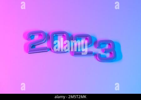 I numeri 2023 in luce al neon. Capodanno 2023 su sfondo rosa blu. La cartolina è in viola. Buon Natale. Foto Stock