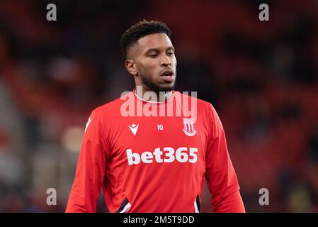 Stoke on Trent, Regno Unito. 30th Dec, 2022. Tyrese Campbell #10 di Stoke City prima della partita del Campionato Sky Bet Stoke City vs Burnley al Bet365 Stadium, Stoke-on-Trent, Regno Unito, 30th dicembre 2022 (Photo by Phil Bryan/News Images) a Stoke-on-Trent, Regno Unito il 12/30/2022. (Foto di Phil Bryan/News Images/Sipa USA) Credit: Sipa USA/Alamy Live News Foto Stock