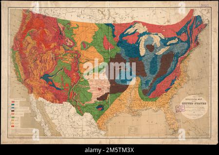 Mappa geologica degli Stati Uniti. Pubblicato con il vol. 3 del rapporto di censimento del 9th. L'interesse della famiglia Hitchcock in geologia passò da Edward a suo figlio Charles, che nel 1861 fu nominato Geologo di Stato nel Maine, e più tardi nel decennio Geologo di Stato nel New Hampshire. La mappatura geologica dell'area ad ovest del fiume Mississippi crebbe rapidamente dopo la guerra civile, e la mappa del 1872 mostrata qui da Hitchcock e William Blake è un esempio di questo sforzo. Preparata per l’atlante statistico 1870 degli Stati Uniti, questa mappa rappresenta una transizione dagli esempi precedenti del 19th° secolo, come me Foto Stock