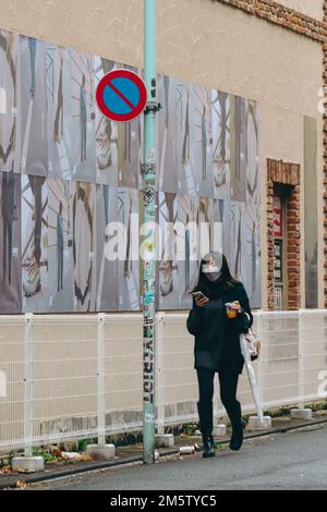 Passeggiata pedonale lungo il vicolo di Shibuya Foto Stock