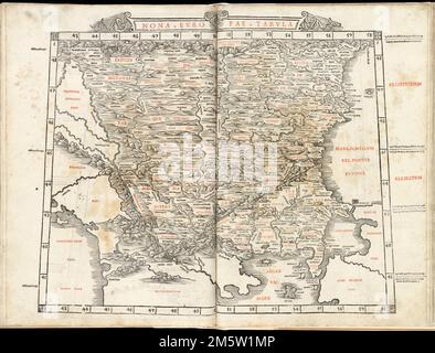 Nona Europae tabula. Mappa della penisola balcanica meridionale, compresa la Grecia settentrionale, l'Albania, la Macedonia e la Bulgaria. Rilievo mostrato in figura. Include i nomi dei luoghi e le caratteristiche naturali. In margine: Note climatiche e latitudinali. Appare nella Geografia dell'autore, a cura di Bernard Sylvanus. Venetiis : per Iacobum Pentium de Leucho, anno Domini 1511. Testo in latino. Catalogazione, conservazione e digitalizzazione rese possibile in parte dall'Endowment Nazionale per le Scienze umanistiche: Esplorare lo sforzo umano.... , Albania Penisola balcanica, zona Bulgaria Grecia Macedonia, antico, ex Foto Stock