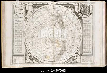 Planisfero settentrionale, cortetto, et accrescimento di molte stelle calcolato all' epoca dell' anno 1700. Mostra anche le costellazioni. Include la dedica e le tabelle di magnitudini delle stelle. Nell'Atlante veneto di Coronelli, v. 1 (Veneto, 1691). Catalogazione, conservazione e digitalizzazione rese possibile in parte dall'Endowment Nazionale per le Scienze umanistiche: Esplorare lo sforzo umano.... , Foto Stock