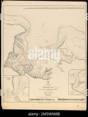 Africa - costa orientale, costa di Zanzibar, baia di Mikindani con MTO Mtwara e Mikindani Harbrs : da un sondaggio britannico condotto dagli ufficiali di H.M.S. Nassau, 1874 : ripubblicazione di British Admty. n° grafico 684. Rilievo mostrato da hachures e altezze di punto. Profondità indicate da scandagli e isolini. Inset: Mikindani Harbr. Ingresso -- ingresso MTO Mtwara. Comprende 3 viste... Baia di Mikinkani con MTO Mtwara e Mikinkani Harbrs. Baia di Mikindani con MTO Mtwara e Mikindani Harbrs, Tanzania , Regione di Mtwara , regione di Mikindani Foto Stock