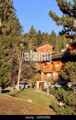 Chalet a Les Ecovets sopra Villars in Svizzera Foto Stock