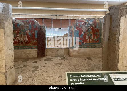 11 dicembre 2022, San Miguel del Milagro, Tlaxcala, USA: Il sito archeologico di Cacaxtla vicino al villaggio di San Miguel del Milagro, nello Stato di Tlaxcala, Messico Domenica 11 dicembre 2022. Fu una città prospera per più di 300 anni, ma fu abbandonata nel 1000. I murales colorati hanno influenza Maya. (Credit Image: © Mark Hertzberg/ZUMA Press Wire) Foto Stock