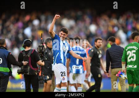 Barcellona, Spagna. 31st Dec, 2022. FC BARCELONA vs RCD ESPANYOL 31 dicembre 2022 Simo festeggia al termine della partita tra FC Barcelona e RCD Espanyol, corrispondente alla quindici giornata di la Liga Santander al Camp Nou di Spotify a Barcellona, Spagna. Credit: Rosdemora/Alamy Live News Foto Stock