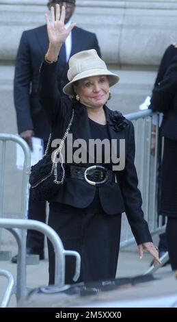 Manhattan, Stati Uniti d'America. 31st Dec, 2008. NEW YORK, NY - 07 SETTEMBRE: Barbara Walters partecipa al servizio commemorativo di Joan Rivers al Temple Emanu-El il 7 settembre 2014 a New York City. Persone: Barbara Walters Credit: Storms Media Group/Alamy Live News Foto Stock