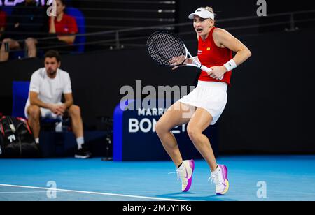 Jil Teichmann della Svizzera in azione durante il match misto-doppio al torneo di tennis di Brisbane della United Cup 2023 il 30 dicembre 2022 a Brisbane, Australia - Foto: Rob Prange/DPPI/LiveMedia Foto Stock