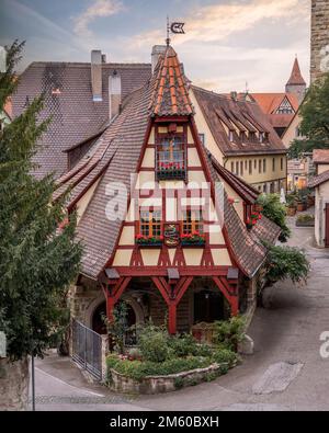 Bella casa a graticcio a Rothenburg ob der Tauber Foto Stock