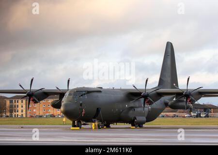 ZH871 Lockheed C130J C4 Royal Air Force RAF Brize Norton 30/12/2022 Foto Stock