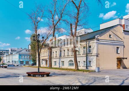 Complesso architettonico della Rogozhskaya Yamskaya Sloboda, vecchi edifici restaurati, patrimonio culturale, Via Shkolnaya, punto di riferimento: Mosca, Russia Foto Stock