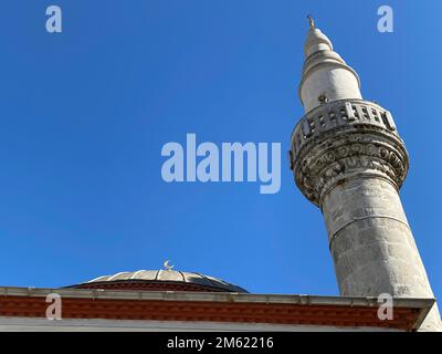 La Moschea di Zuhtu Pasha, situata a Kadikoy, in Turchia, è stata costruita nel 1883. Foto Stock