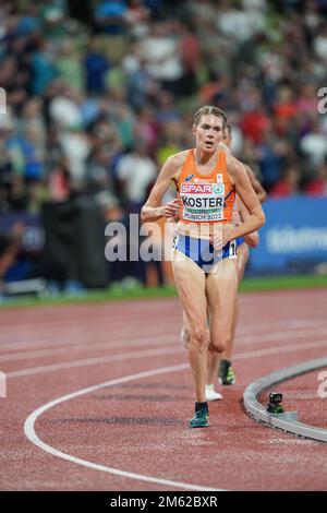 Maureen Koster partecipa ai 5000 metri del Campionato europeo di Atletica di Monaco 2022. Foto Stock