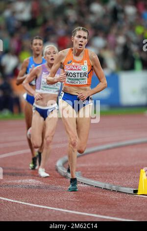 Maureen Koster partecipa ai 5000 metri del Campionato europeo di Atletica di Monaco 2022. Foto Stock