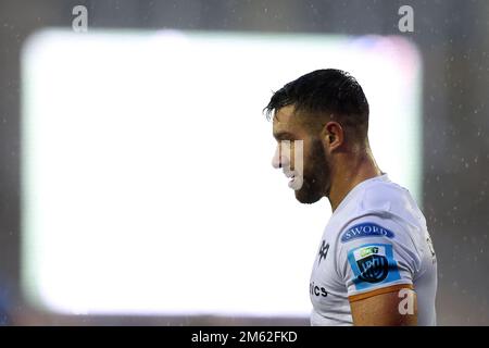 Cardiff, Regno Unito. 01st Jan, 2023. Rhys Webb di Ospreys guarda sopra. United Rugby Championship, Cardiff Rugby v Ospreys al BT Sport Cardiff Arms Park di Cardiff, Galles, domenica 1st gennaio 2023. pic di Andrew Orchard/Andrew Orchard sports photography/Alamy Live news Credit: Andrew Orchard sports photography/Alamy Live News Foto Stock