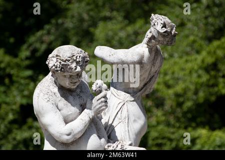 Statue nel Parco Ducale di Parma Italia Foto Stock