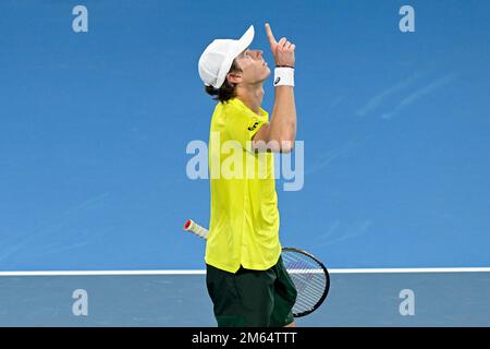 Sydney, Australia. 2nd gennaio 2023; Ken Rosewall Arena, Sydney, NSW, Australia: United Cup Tennis, Day 5, Spagna contro Australia; Alex de Minaur dell'Australia reagisce dopo aver sconfitto Rafael Nadal della Spagna Credit: Action Plus Sports Images/Alamy Live News Foto Stock