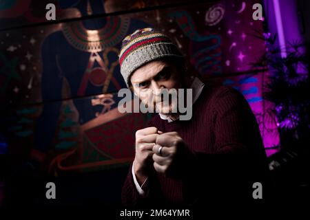 James Yorkston, cantante scozzese, ha fotografato a Stoccolma, Svezia, 16 dicembre 2022. James Yorkston sta progettando di pubblicare un nuovo album Toge Foto Stock