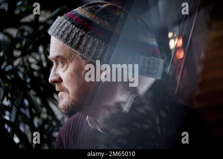 James Yorkston, cantante scozzese, ha fotografato a Stoccolma, Svezia, 16 dicembre 2022. James Yorkston sta progettando di pubblicare un nuovo album Toge Foto Stock