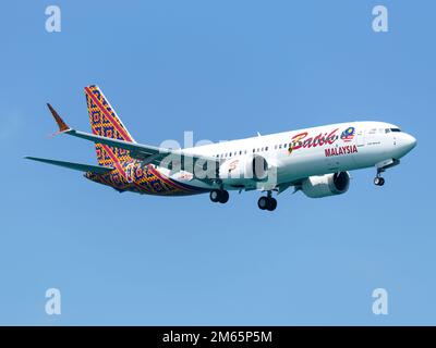 Aereo Batik Air Boeing 737-8 MAX in volo. Aereo 737 di BatikAir, precedentemente conosciuto come Malindo Air. Foto Stock