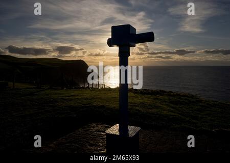 Telescopio lungo il sentiero costiero vicino a Borth e Aberystwyth, Ceredigion, Galles, Regno Unito Foto Stock