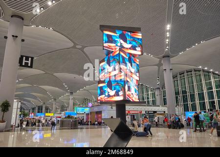 Terminal partenze internazionali dell'aeroporto di Istanbul a Istanbul, Turchia, il 14 settembre 2022 Foto Stock