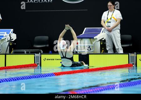 STATI UNITI Esercito CPT. Casey Turner compete nel nuoto durante gli Invictus Games l'Aia, Paesi Bassi, 19 aprile 2022. Foto Stock