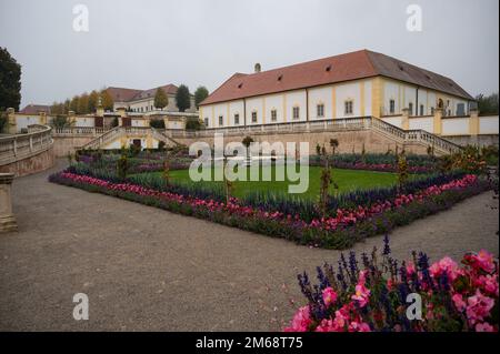 Vista sui giardini del castello Schloss Hof in bassa Austria una residenza di campagna del 18th ° secolo in gran parte fondata dal principe Eugenio di Savoia Foto Stock