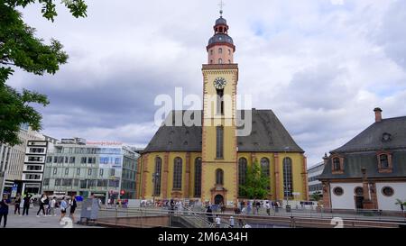 St Chiesa di Caterina nella città di Francoforte - FRANCOFORTE, GERMANIA - 12 LUGLIO 2022 Foto Stock