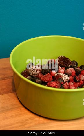 Frutti di bosco congelati misti Foto Stock