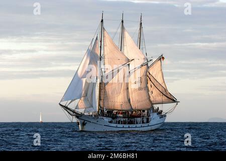 Goletta tedesca Grossherzogin Elisabeth, partenza Bergen, 2008 Foto Stock