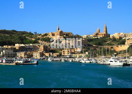 Porto di Mgarr sulla piccola isola di Gozo, Malta Foto Stock