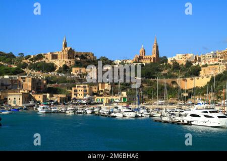 Porto di Mgarr sulla piccola isola di Gozo, Malta Foto Stock