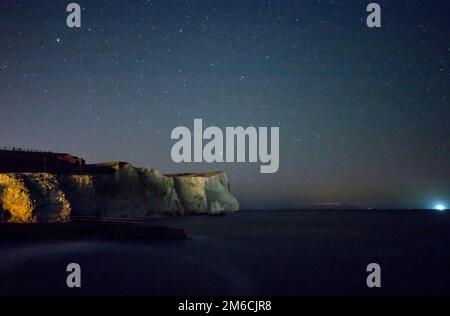 Seaford Head Cliffs under Stars Foto Stock