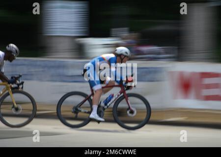 In bicicletta a St. Louis, Missouri, USA durante il Tour de Lafayette 2022. Coppa Gateway 2022 Foto Stock