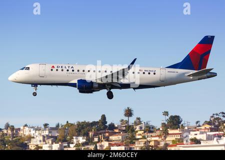 Delta Connection Embraer ERJ 175 aereo aeroporto di San Diego Foto Stock