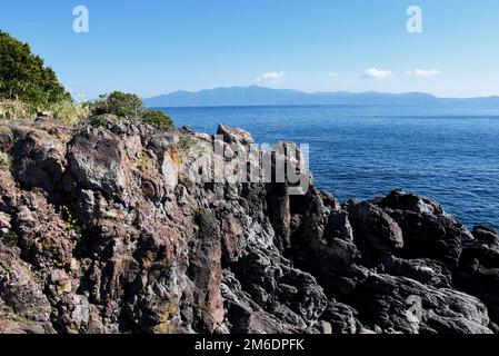 Capo Nagasaki, o Nagasakibana, si trova nel punto più meridionale della penisola di Satsuma. C'è un faro circondato dal Mar Cinese Orientale Foto Stock