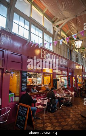 Mercato coperto, High Street, Oxford, Inghilterra Foto Stock