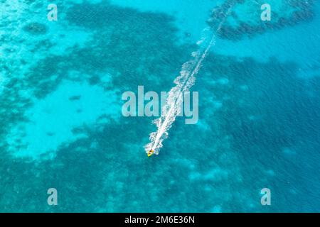 Seychelles barca sfondo oceano mare copyspace foto aerea Foto Stock