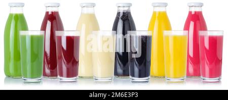 Gruppo di frullati di frutta fresca succo d'arancia bere in vetro e bottiglia isolato su bianco Foto Stock