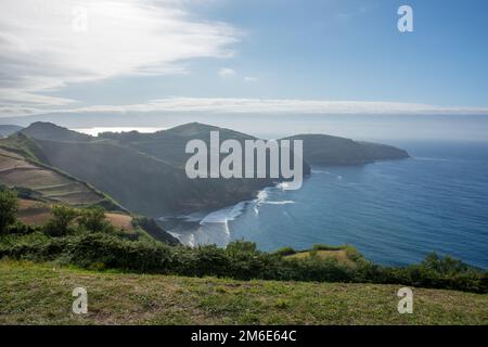 Passeggiata sull'arcipelago delle Azzorre. Scoperta dell'isola di Sao Miguel, Azzorre. Foto Stock