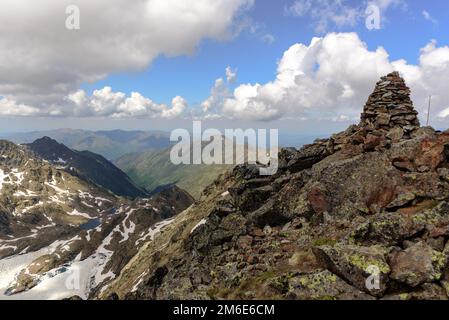 PIC di Tristaina. Bella vista escursioni nei Pirenei Andorra a Ordino, vicino ai laghi Foto Stock