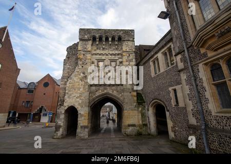 Westgate nel centro di Winchester, Hampshire, Regno Unito Foto Stock