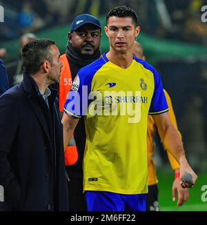 Riyadh, Arabia Saudita. 03rd Jan, 2023. Riyadh, Regno, Arabia Saudita, 3 gennaio 2023, La star del calcio portoghese Cristiano Ronaldo ha presentato allo stadio di Marsool Park con la sua nuova maglia dell'AlNassr Football Club di Riyadh, Regno dell'Arabia Saudita, il 3 gennaio 2023. Foto di Balkis Press/ABACAPRESS.COM Credit: Abaca Press/Alamy Live News Foto Stock