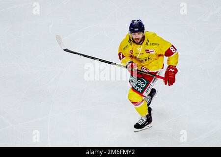 COLONIA, GERMANIA - 2 GENNAIO 2023: Partita di hockey DEL Kölner Haie - Düsseldorfer EG Foto Stock