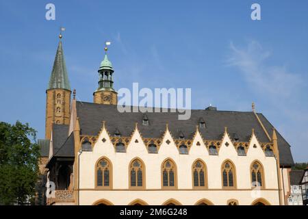 Mercato chiesa di San Cosma e Damian con municipio a Goslar Foto Stock