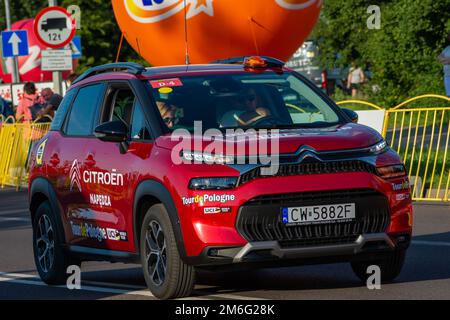 Chelm, Lubelskie, Polonia - 9 agosto 2021: Tour de Poologne, auto della corsa Foto Stock