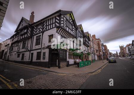 Chester - Maggio 25 2022: Città medievale di Chester, Inghilterra. Foto Stock
